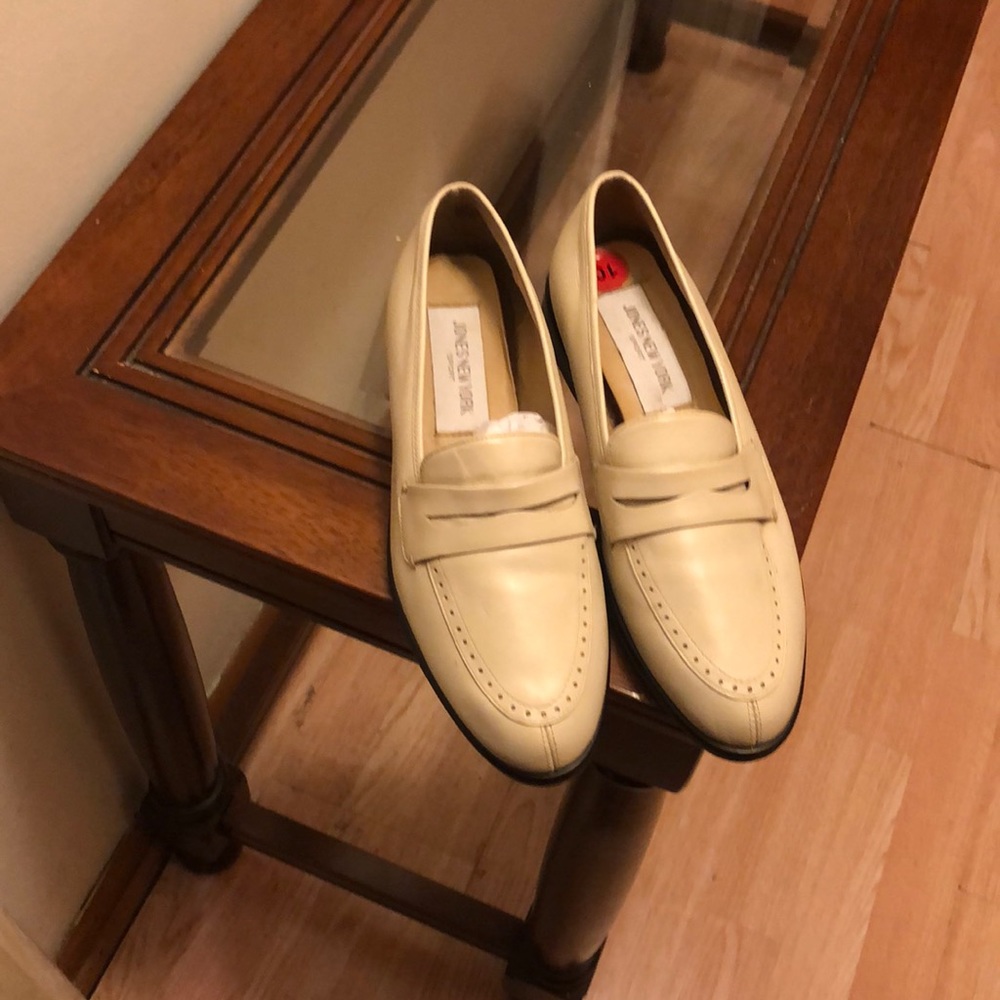 Women New NWOT Slip ons Shoes Size 10